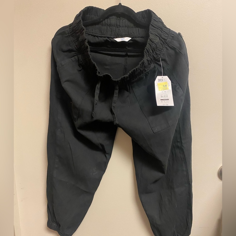 Capri Joggers sz M Tru and Time NWT